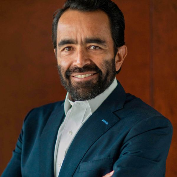 santamarina mas steta equipo jorge leon orantes 1080X1080