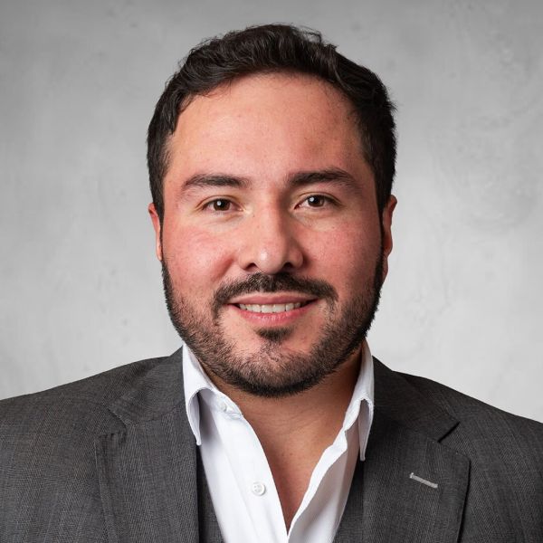 Alejandro Escamilla F. santamarina mas steta equipo alejandro escamilla 1080x1080