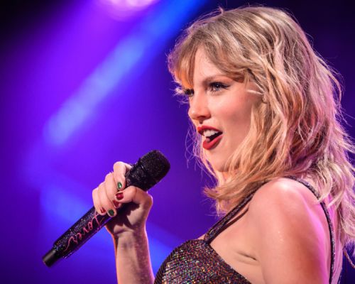 SS INSIGHTS Taylor Swift Let The Player Play SITIO